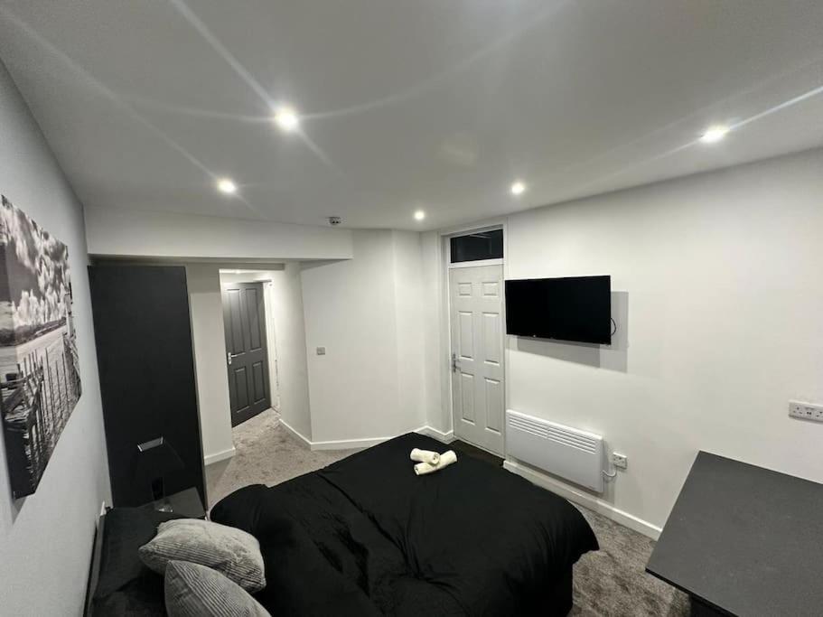 Luxurious 2 Bedroom Flat Beeston Hill Екстериор снимка
